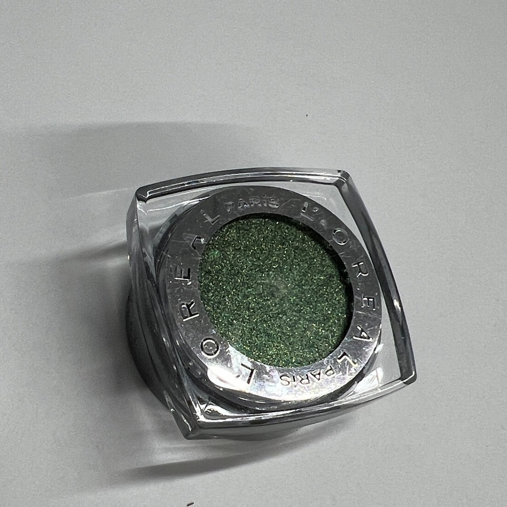 L’Oréal Guilded Envy (Rich Green) Infalible Eyeshadow Pot